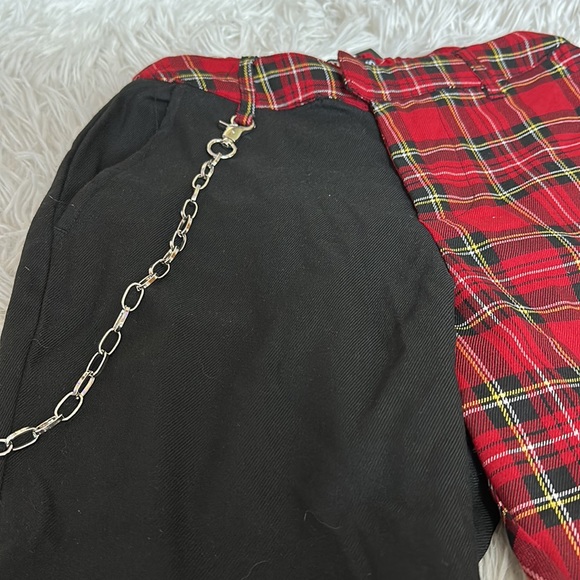 Hot Topic Black & Red Plaid Split Leg Pants - Picture 4 of 9